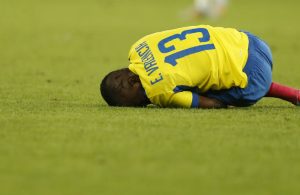 Enner Valencia simulou lesão para fugir à polícia