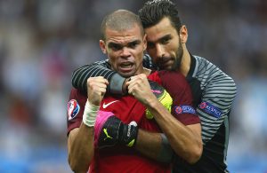 Rui Patrício e Pepe na corrida pela Bola de Ouro