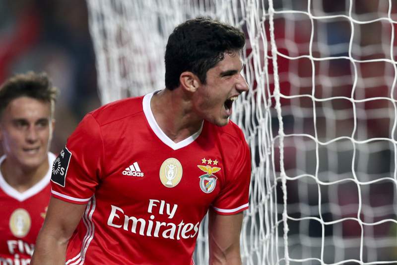 Benfica cumpre missão antes da visita ao Dragão