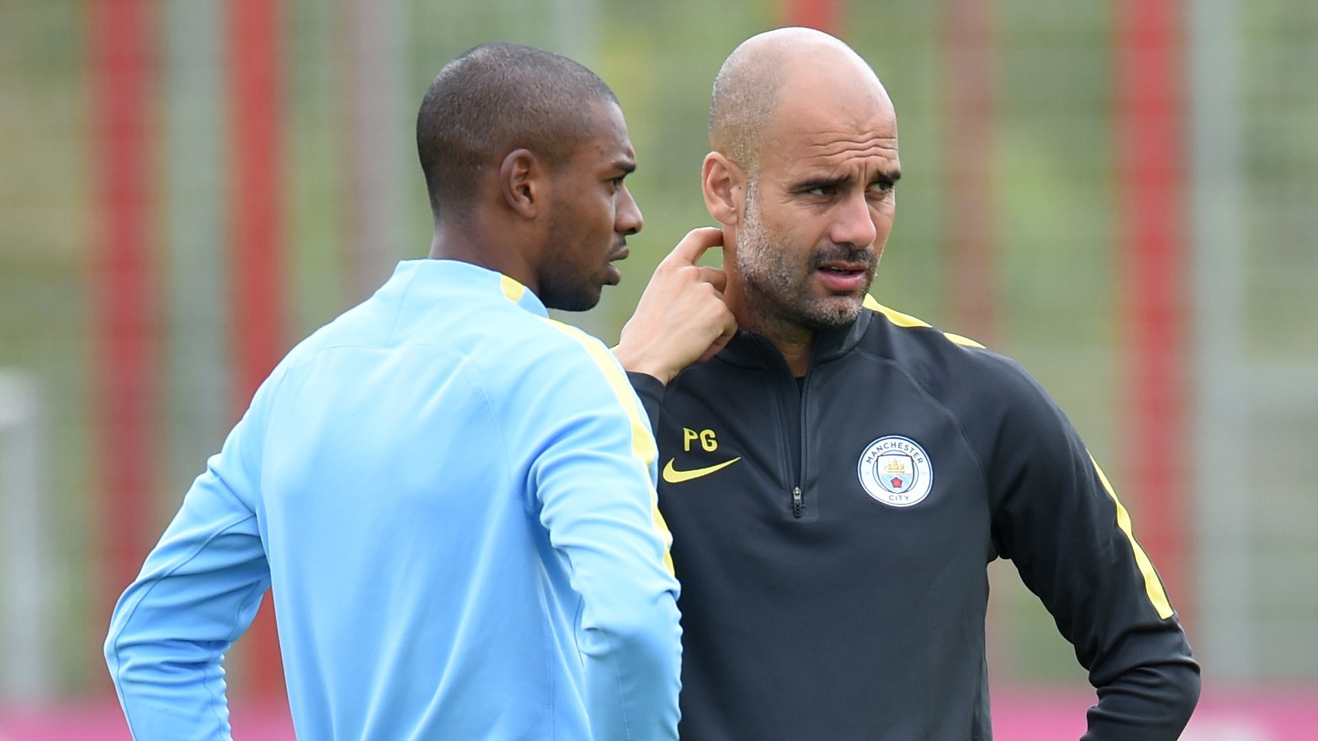 “Se tivéssemos três jogadores como Fernandinho, seriamos campeões”