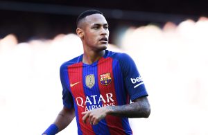 OFICIAL: Neymar renova até 2021