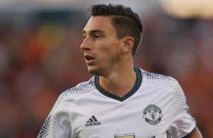 Darmian está farto de ser excluído por Mourinho