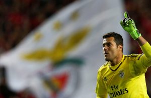 Júlio César lesiona-se e é baixa para o encontro da Taça de Portugal