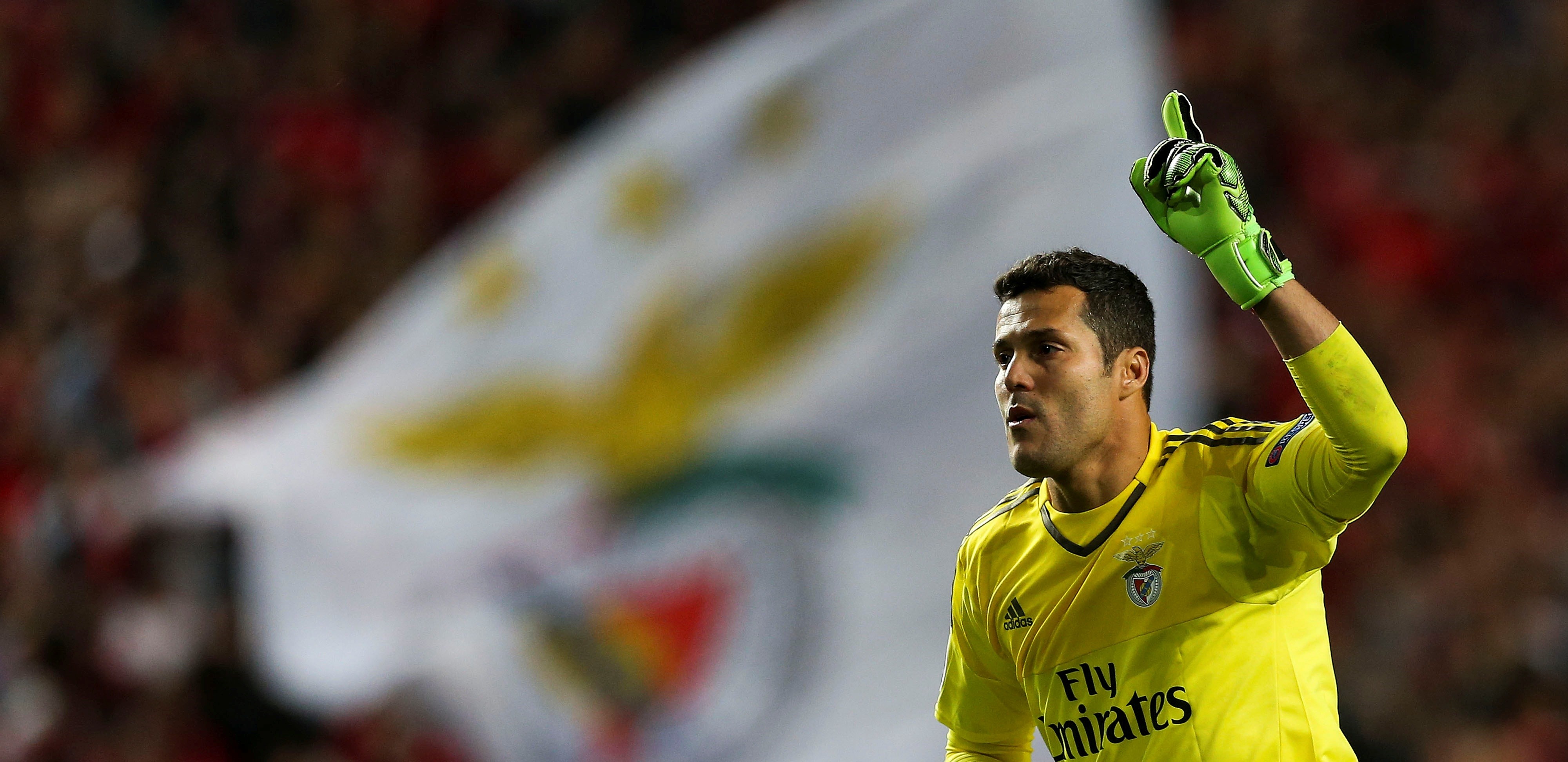 «SÓ CONTINUARIA A JOGAR SE FOSSE NO BENFICA»