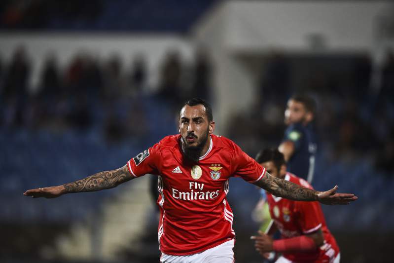 Benfica reforça liderança com vitória em Belém