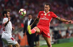 Manchester United oferece 45 milhões de euros por Lindelof