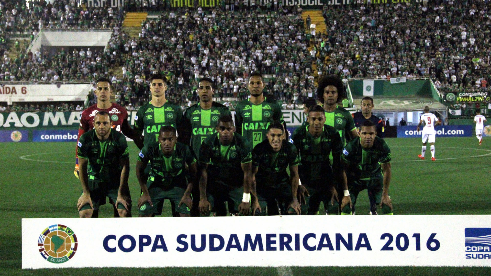Avião que transportava equipa do Chapecoense despenha-se na Colômbia