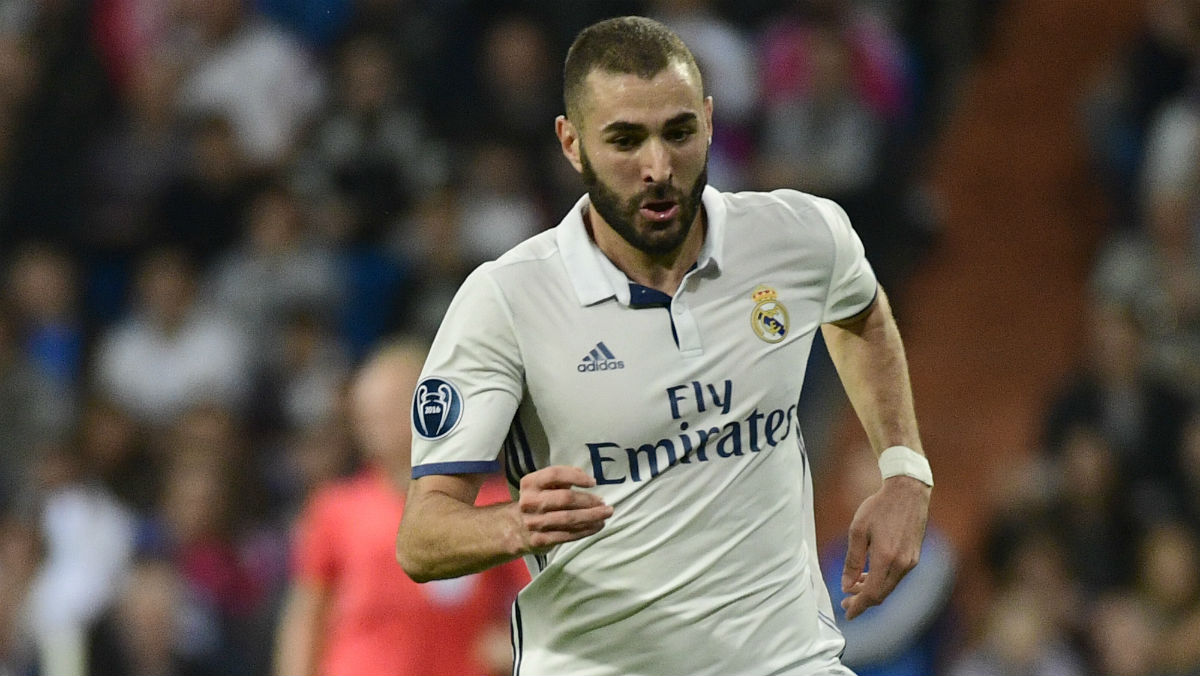 Zidane deixa Benzema no banco frente ao Atlético de Madrid