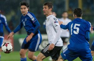 Muller meteu-se com San Marino e teve resposta à altura