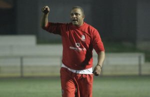 Kenedy é o novo treinador do Leixões