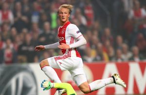 Klopp está atento a Kasper Dolberg