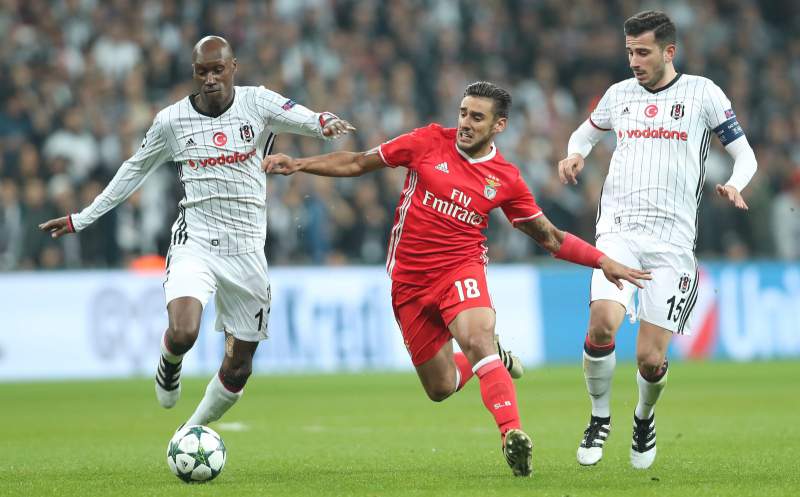 Benfica desperdiça vantagem de três golos na Turquia