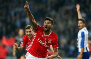 Benfica empata clássico no último suspiro