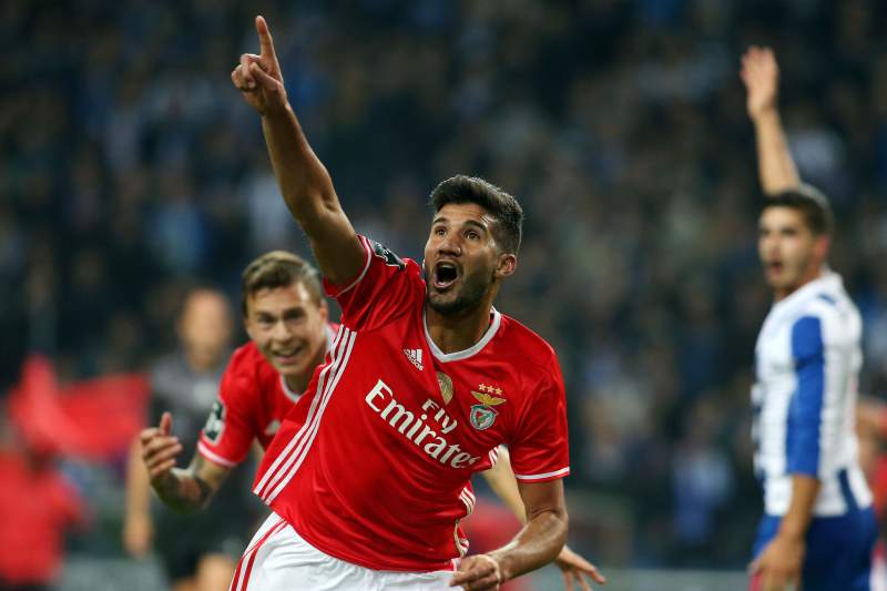 Benfica empata clássico no último suspiro