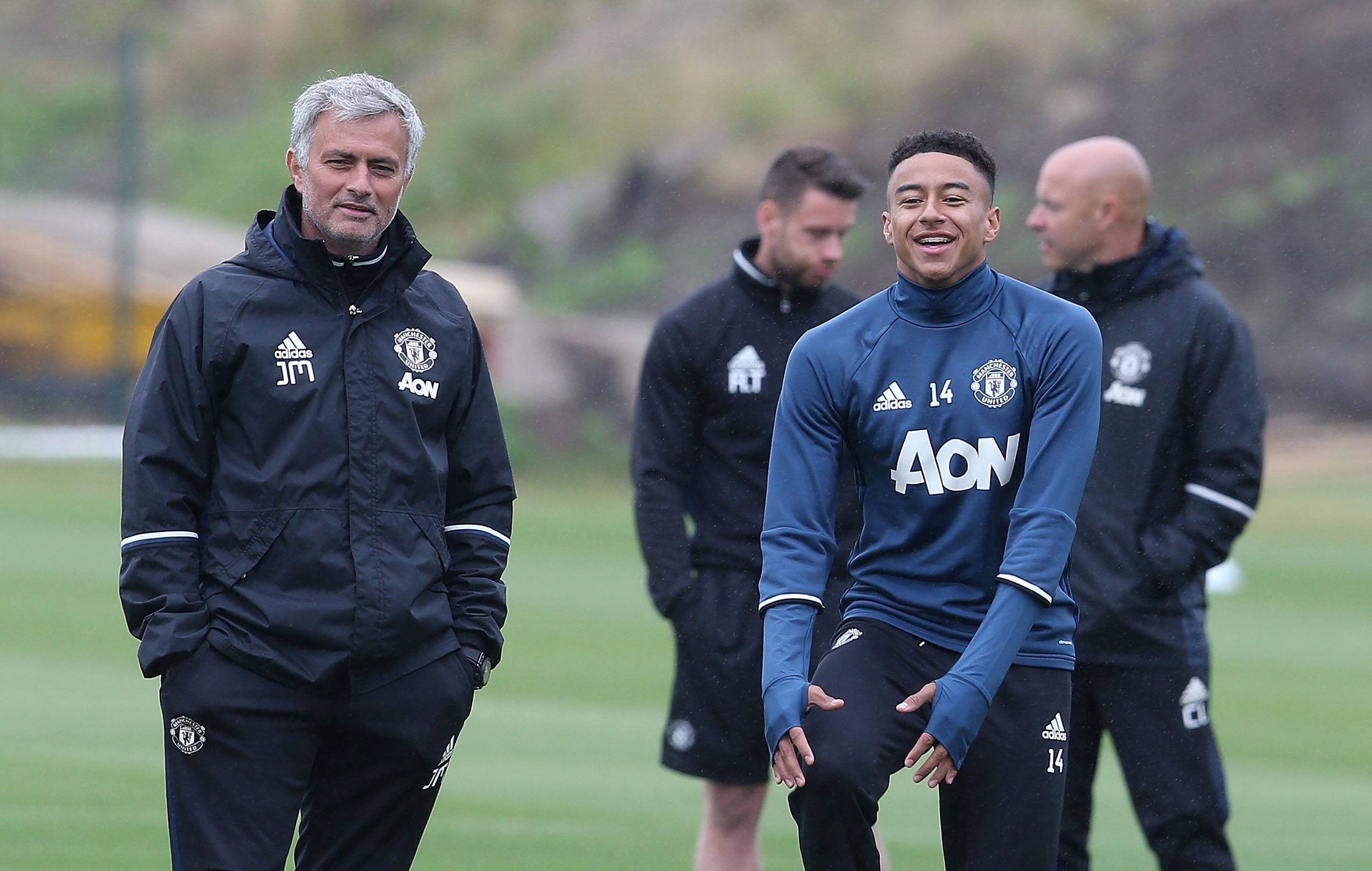 Mourinho avança por Ozil e Lingard pode ser incluído no negócio