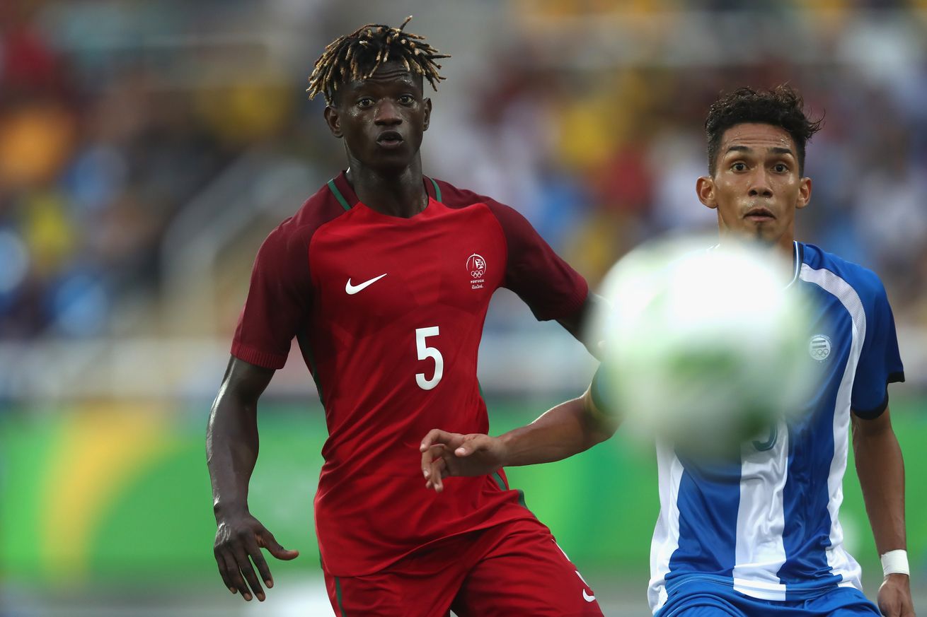 OFICIAL: Belenenses contrata ex-Barcelona