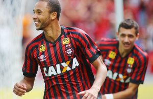 Zenit contrata médio promissor por oito milhões de euros