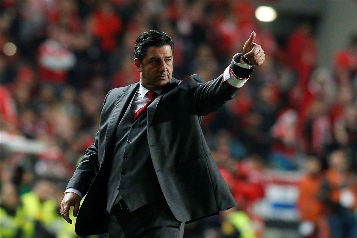 O onze do Benfica para defrontar o Estoril