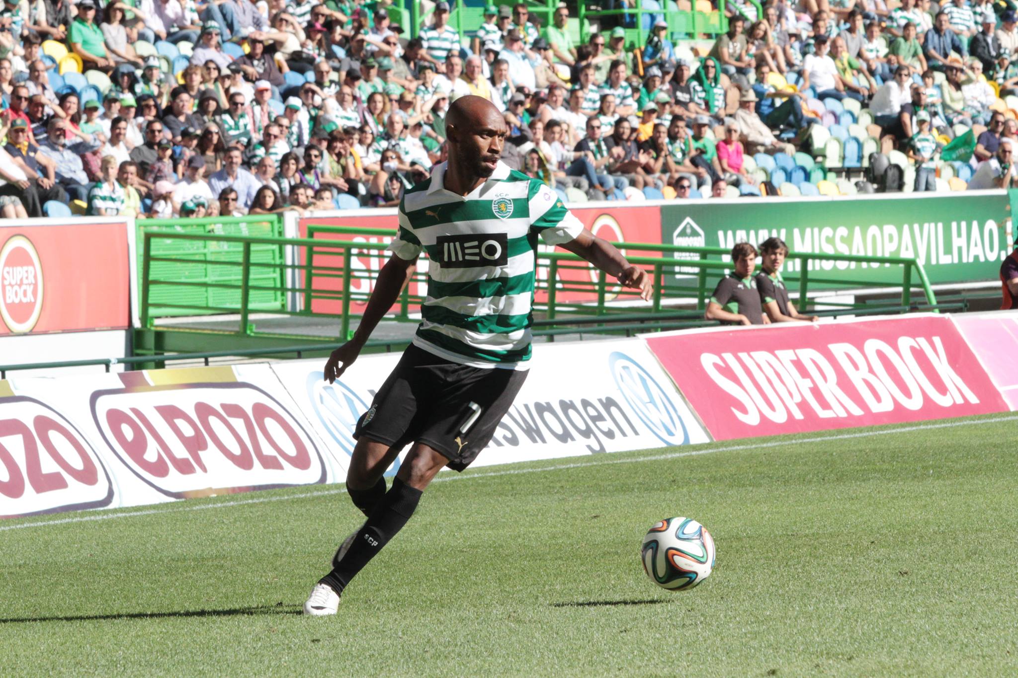 “Shikabala faz coisas que nem Ronaldo e Messi conseguem”