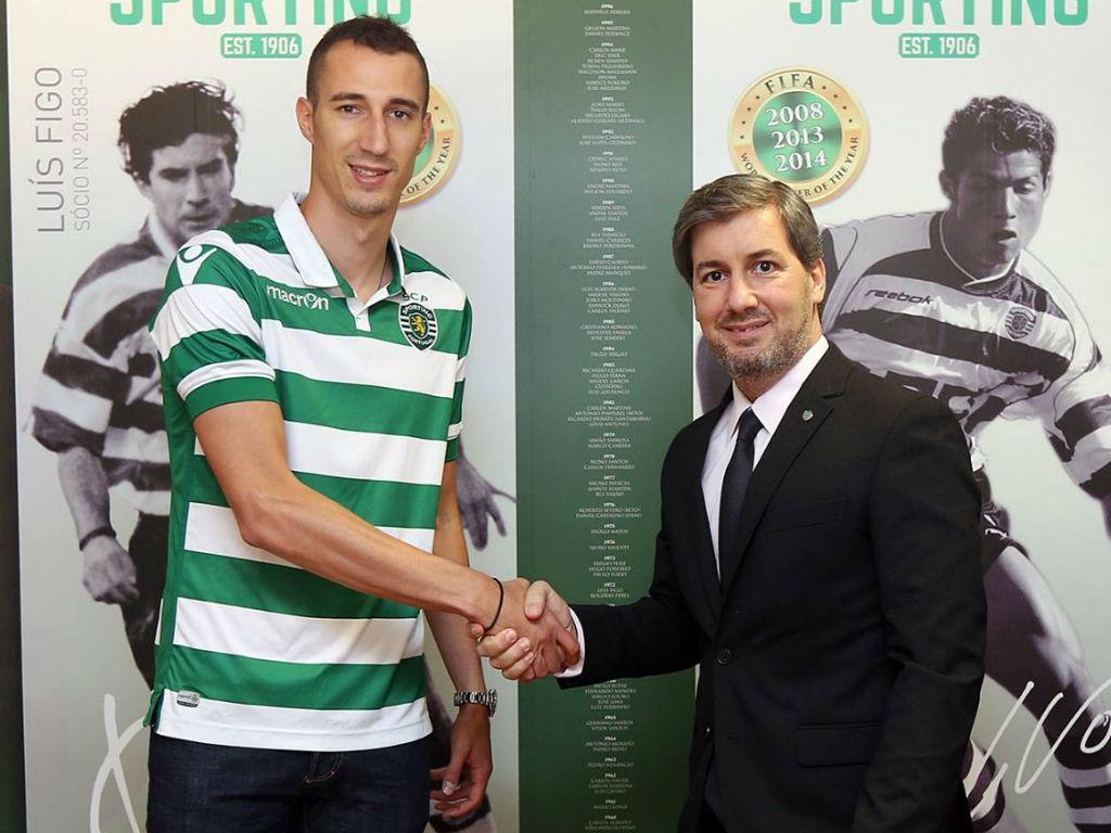 OFICIAL: Sporting empresta médio ao Rio Ave