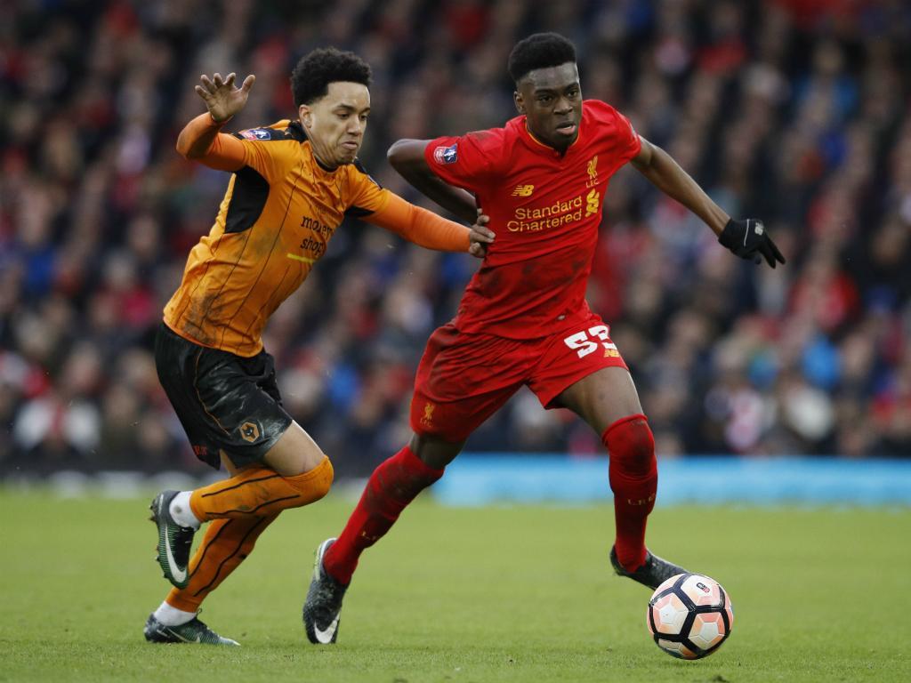 Benfica vende Hélder Costa por quinze milhões de euros