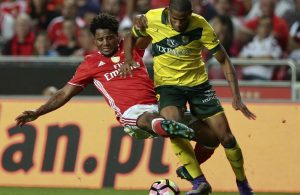Eliseu regressa aos convocados do Benfica