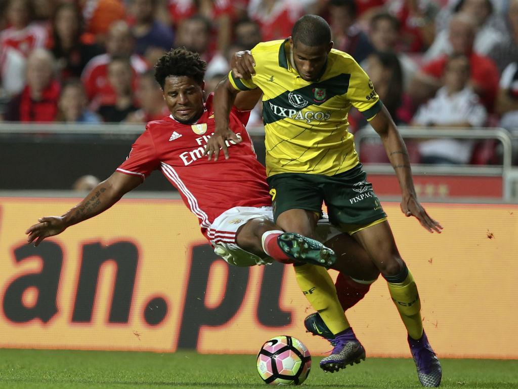 Eliseu regressa aos convocados do Benfica
