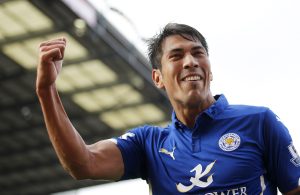 Teve um papel importante no título do Leicester, mas agora quer sair