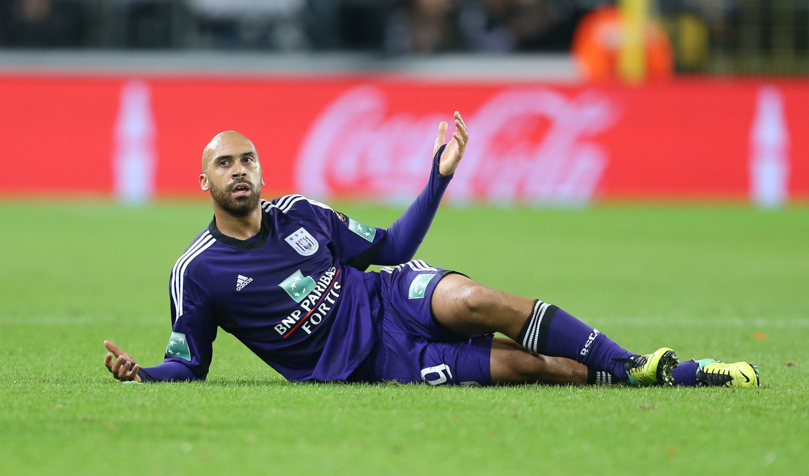 Internacional belga termina carreira aos 29 anos