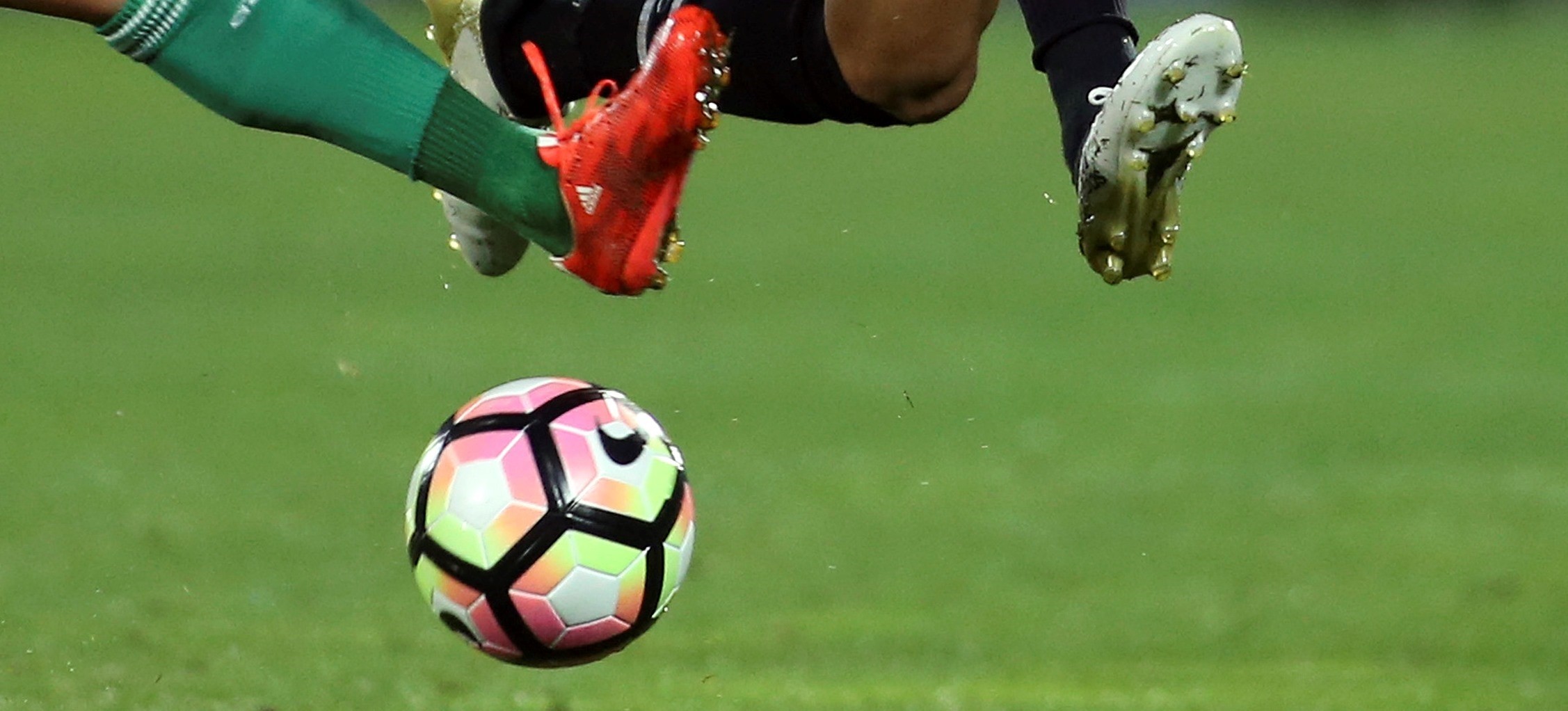 Benfica pagou 35M€ em comissões e FC Porto 24M€