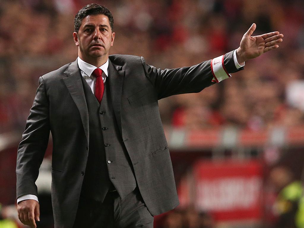 Autêntica revolução no onze do Benfica