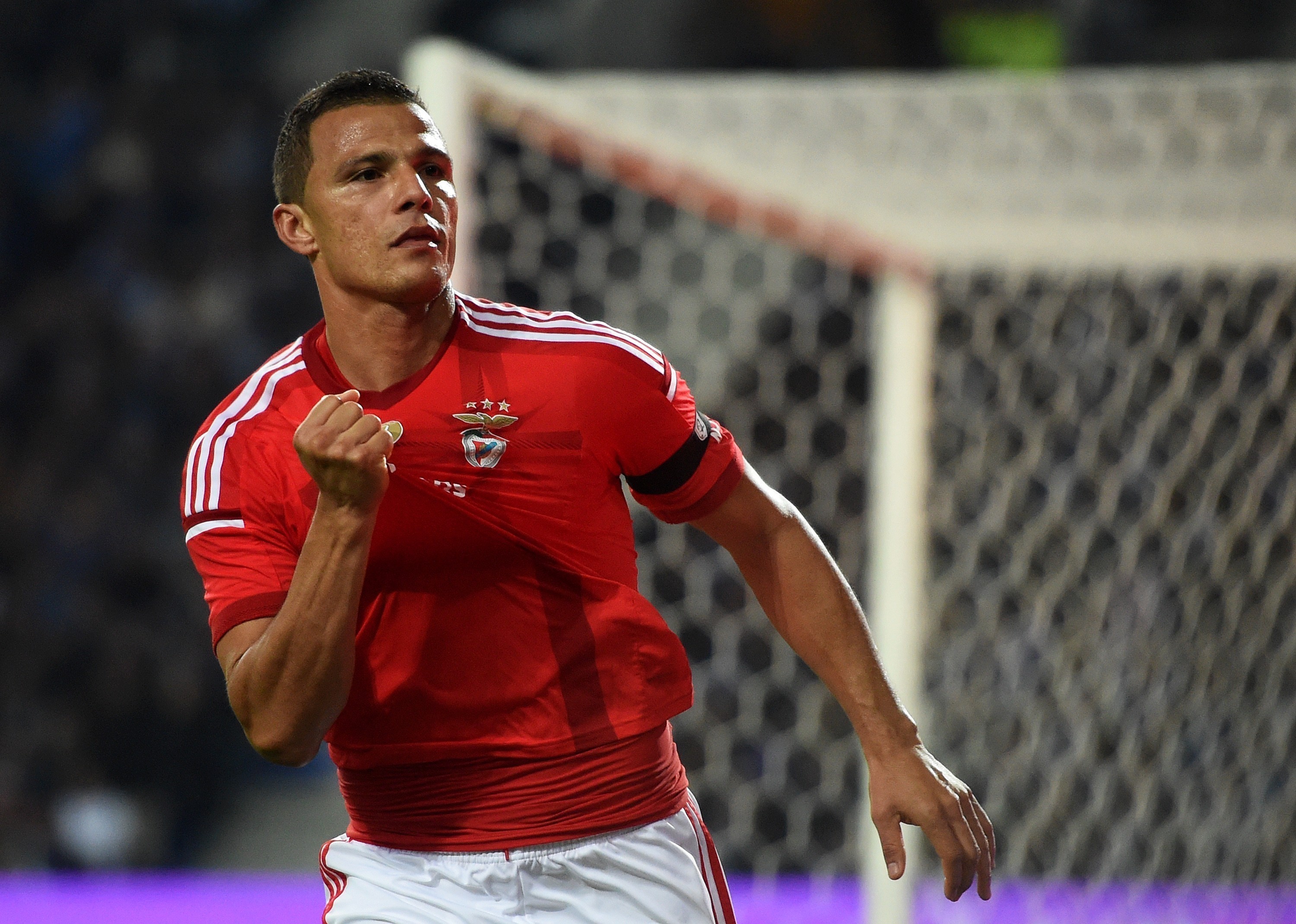 Lima quer regressar ao Benfica