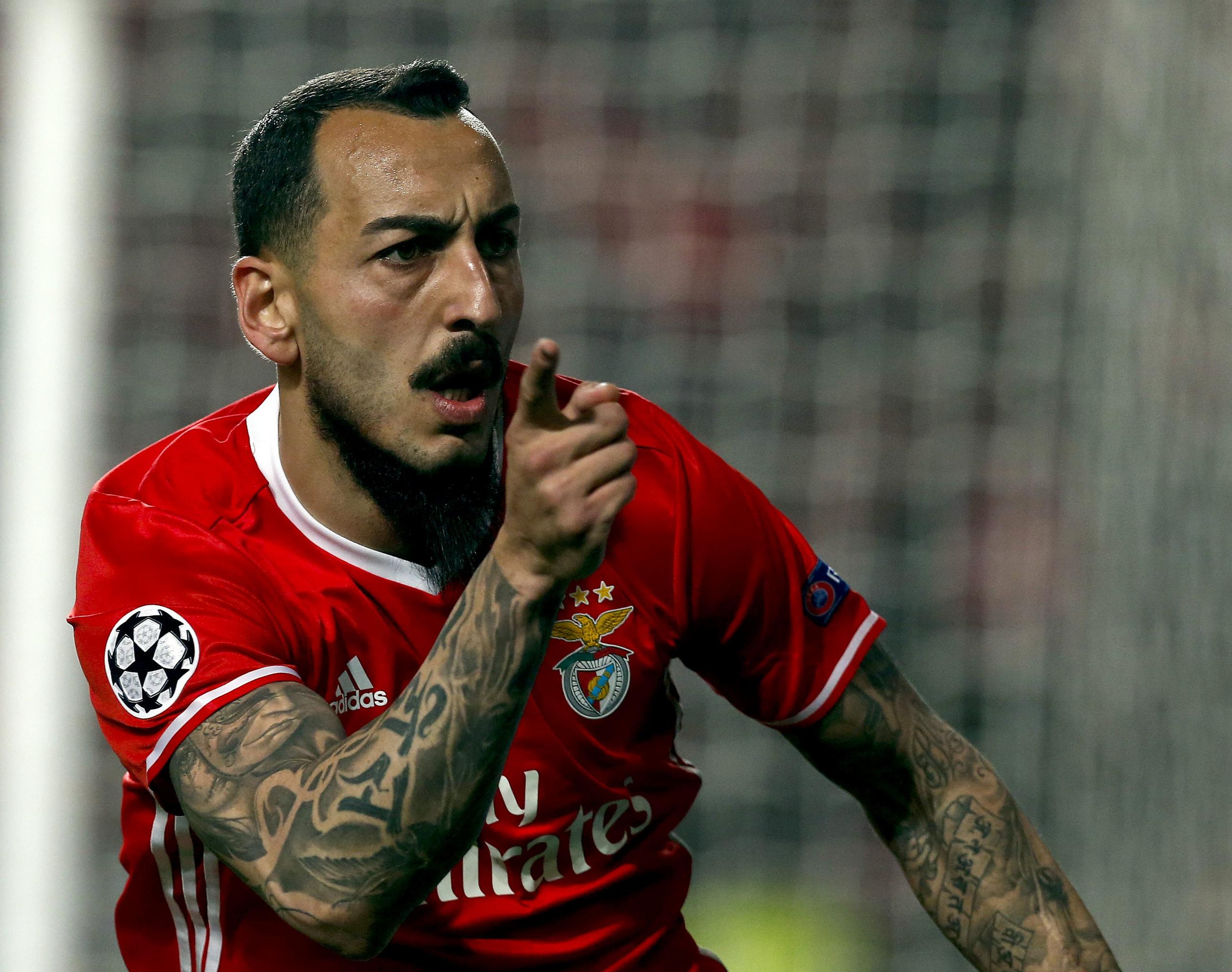Mitroglou não irá defrontar jogar a Liga Europa… por causa do Benfica