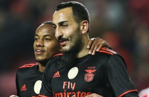 Mitroglou garante vitória do Benfica em Braga