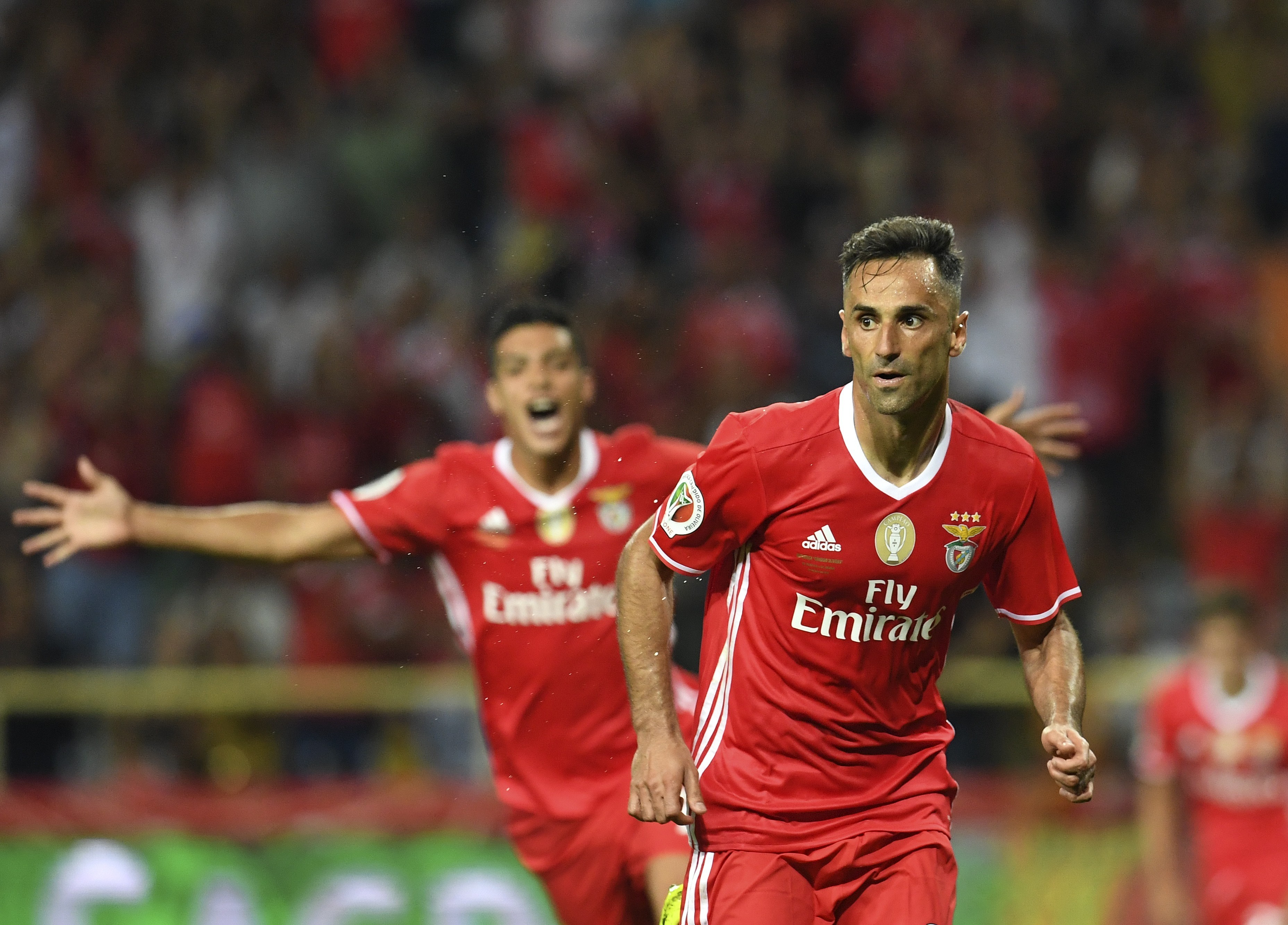 OFICIAL: Jonas renova até 2019