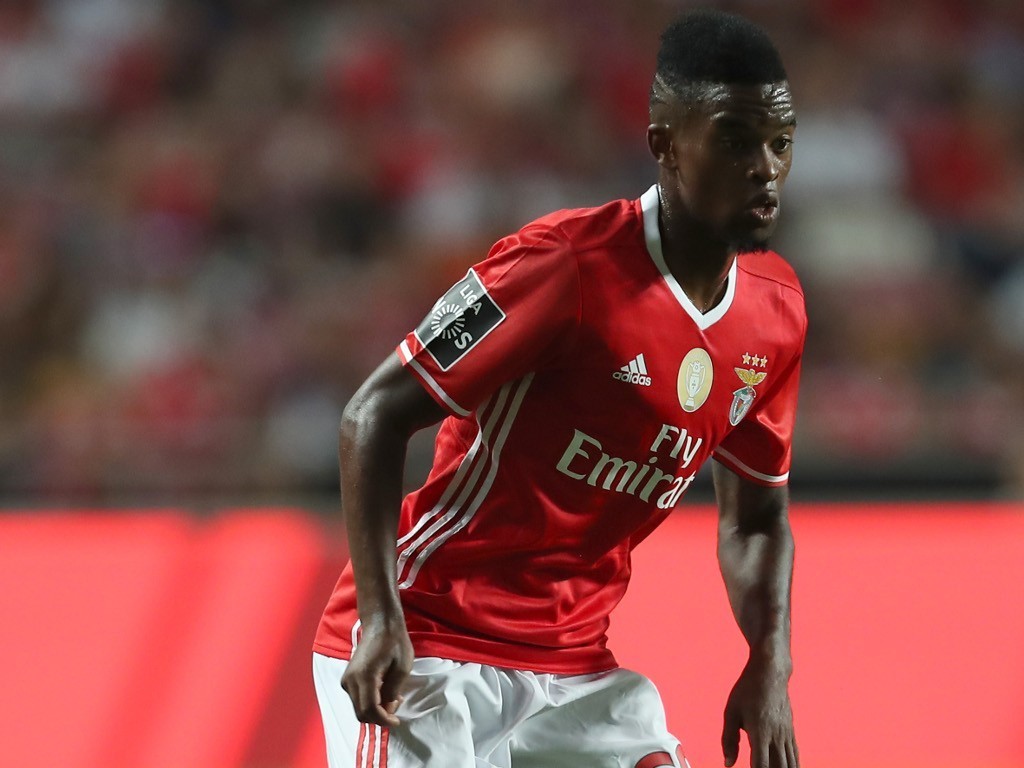 Nélson Semedo regressa aos convocados do Benfica