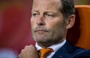 OFICIAL: Danny Blind demitido do cargo de selecionador da Holanda