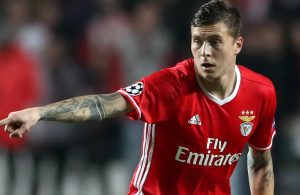 Benfica renova com Lindelöf e Lisandro