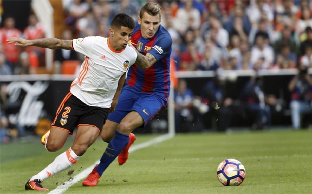 João Cancelo mandou calar os adeptos do Valência