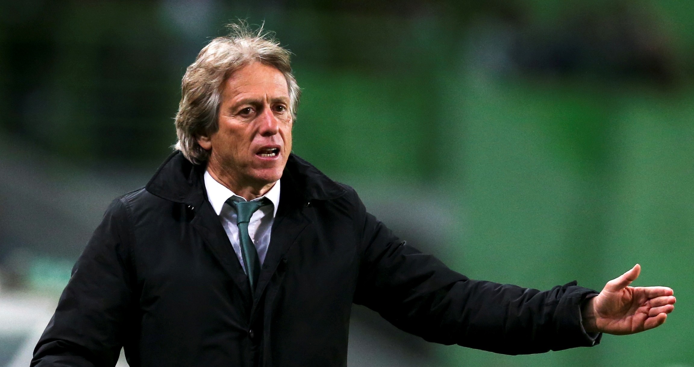 Jesus garante que vai continuar no Sporting