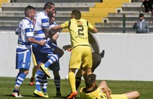 Jogador do Canelas constituído arguido após agredir o árbitro