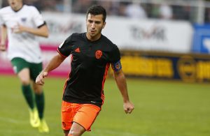 Arsenal e Manchester City disputam contratação de Gayá