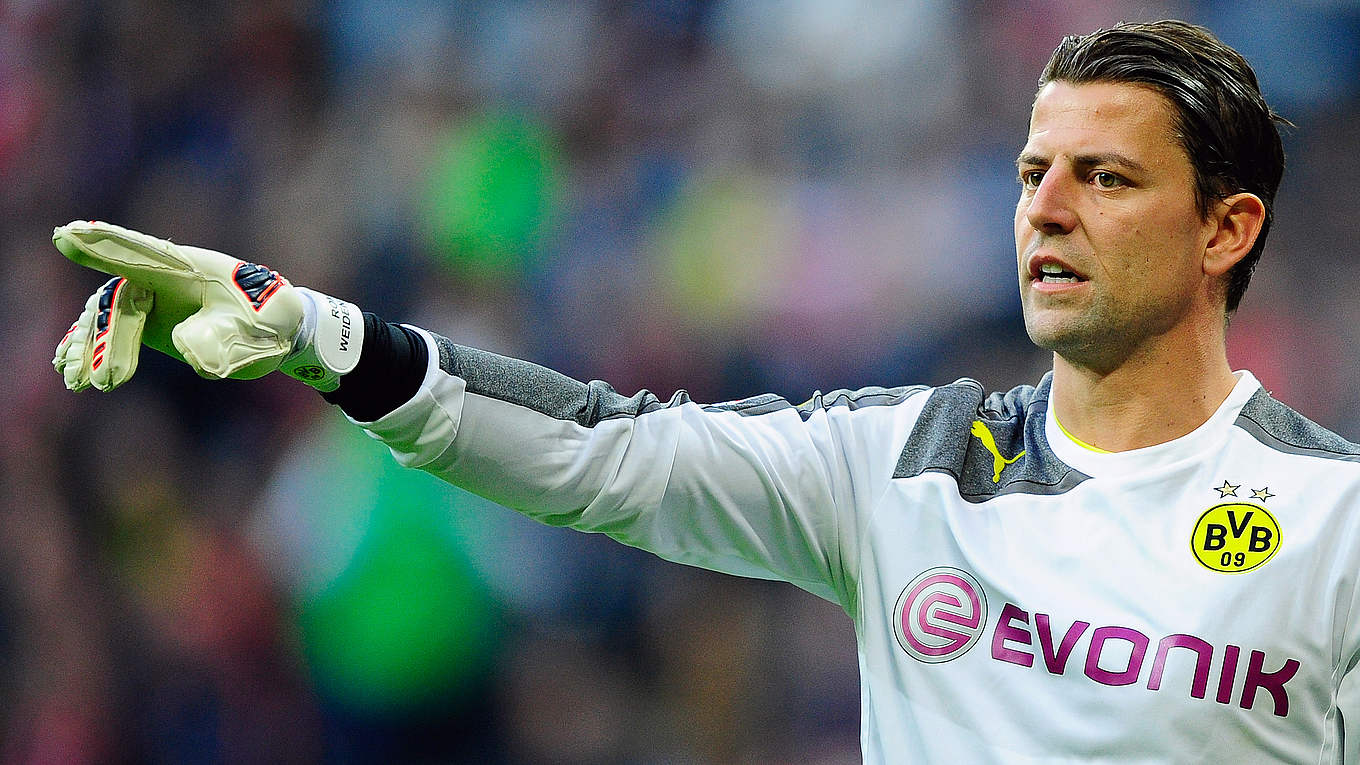 OFICIAL: Dortmund renova com Weidenfeller
