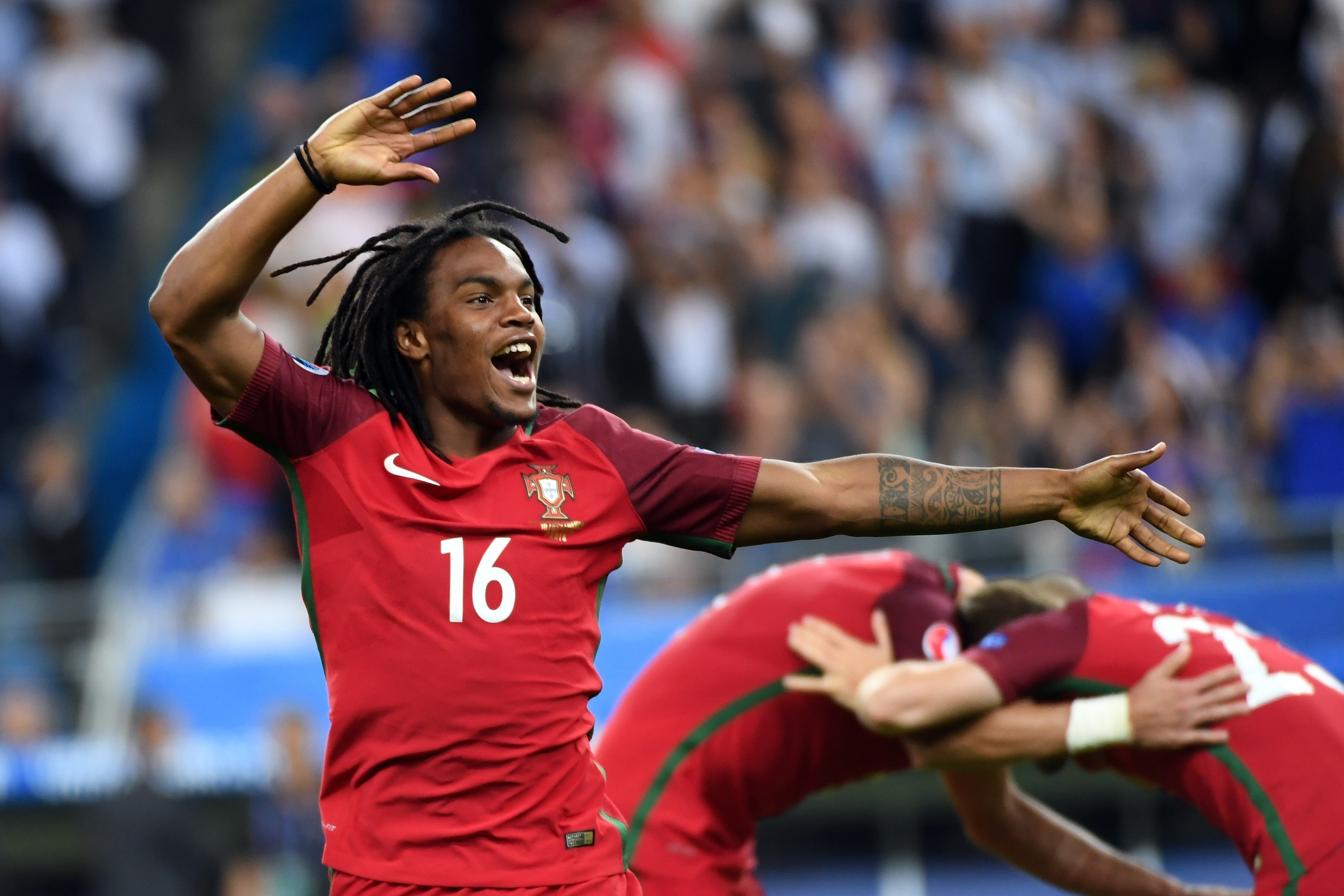 Juventus avança por Renato Sanches