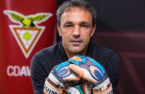 «Fiz 30 jogos, fui campeão e mandaram-me embora»