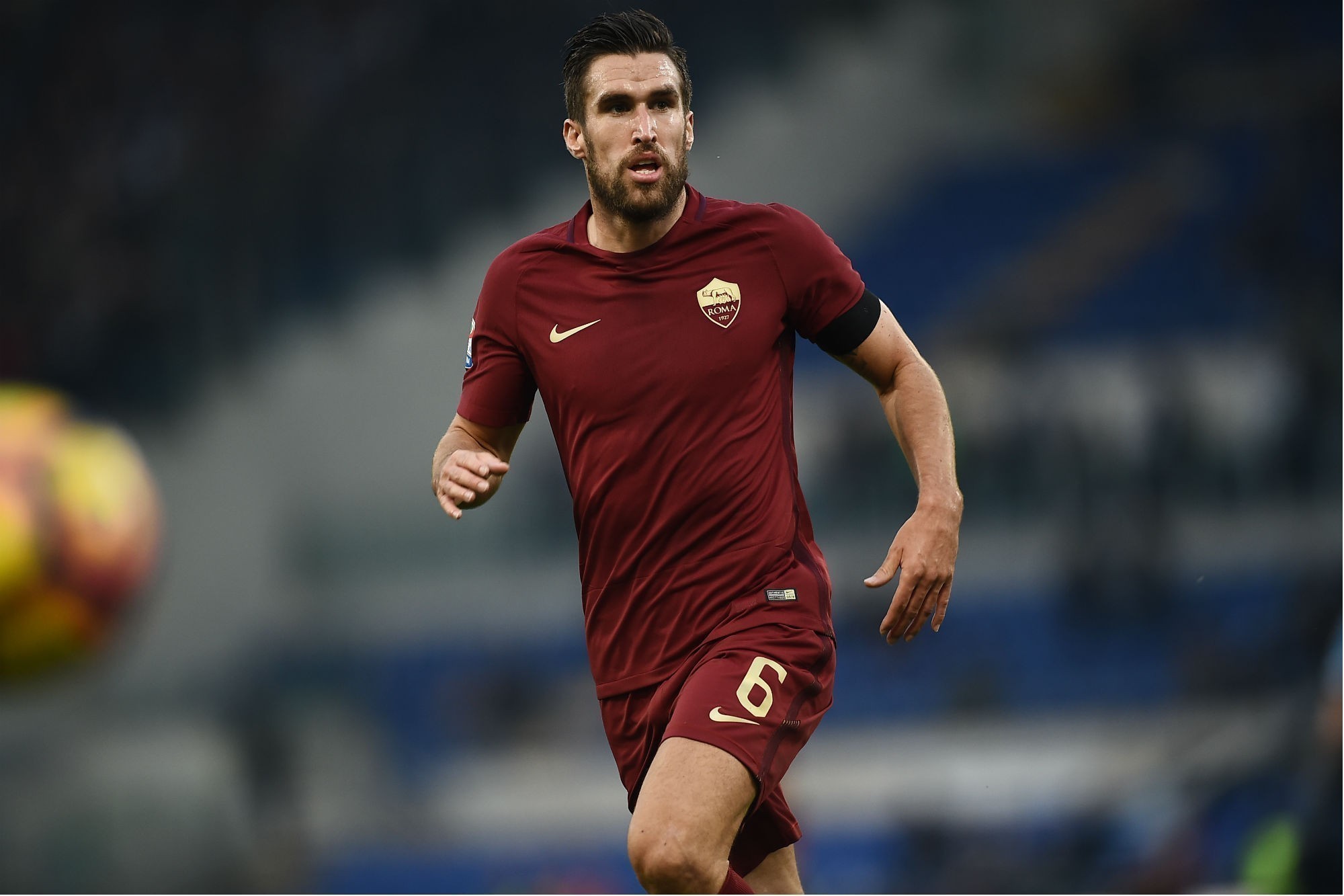 Kevin Strootman renova até 2022