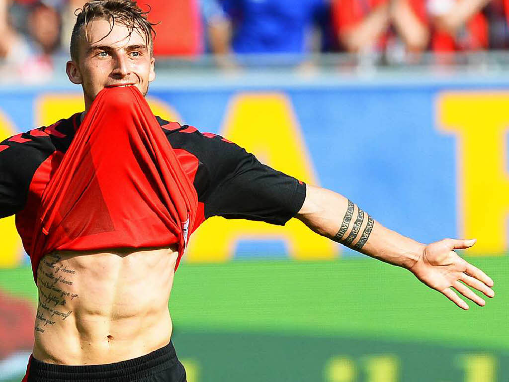 Dortmund contrata Maximilian Philipp por 20 milhões de euros