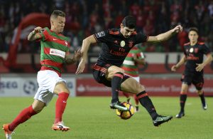 Patrick Vieira assina pelo Benfica