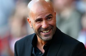 Peter Bosz é o novo treinador do Dortmund