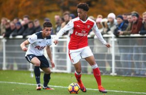 Chris Willock é reforço do Benfica